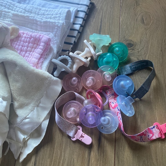 Baby Burp Cloths and Pacifier Bundle - Picture 2 of 2